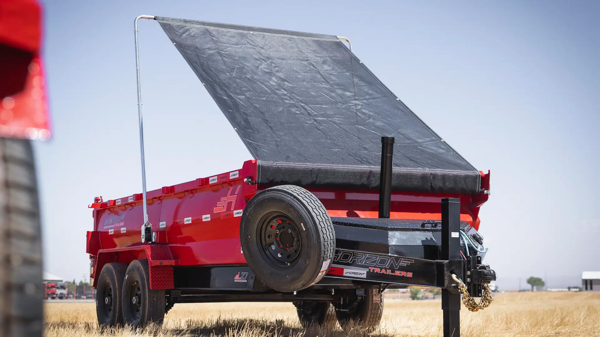 horizon trailers img